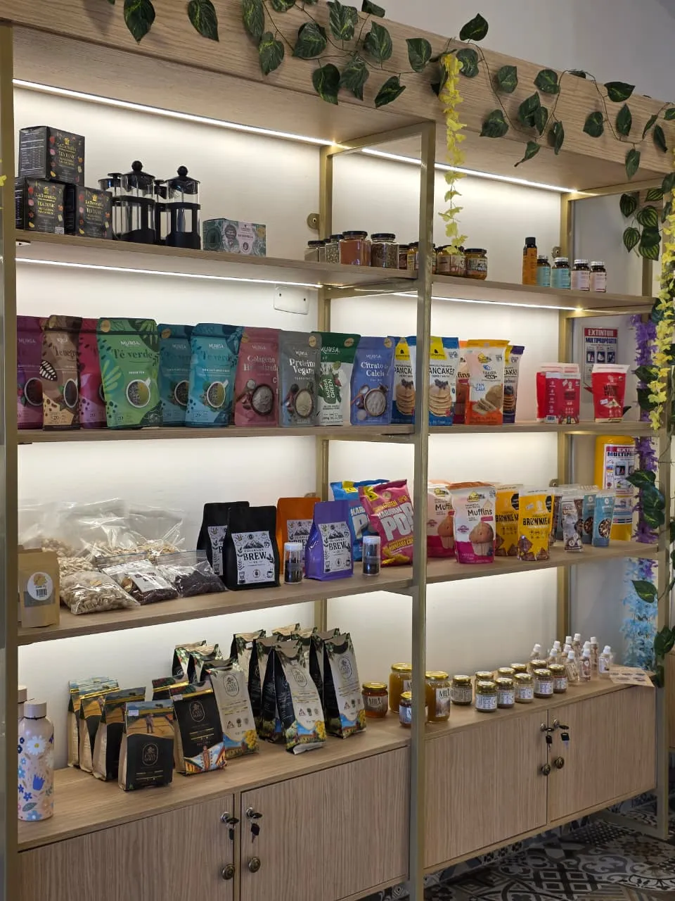 Productos envasados de la despensa real de Elia Gourmet